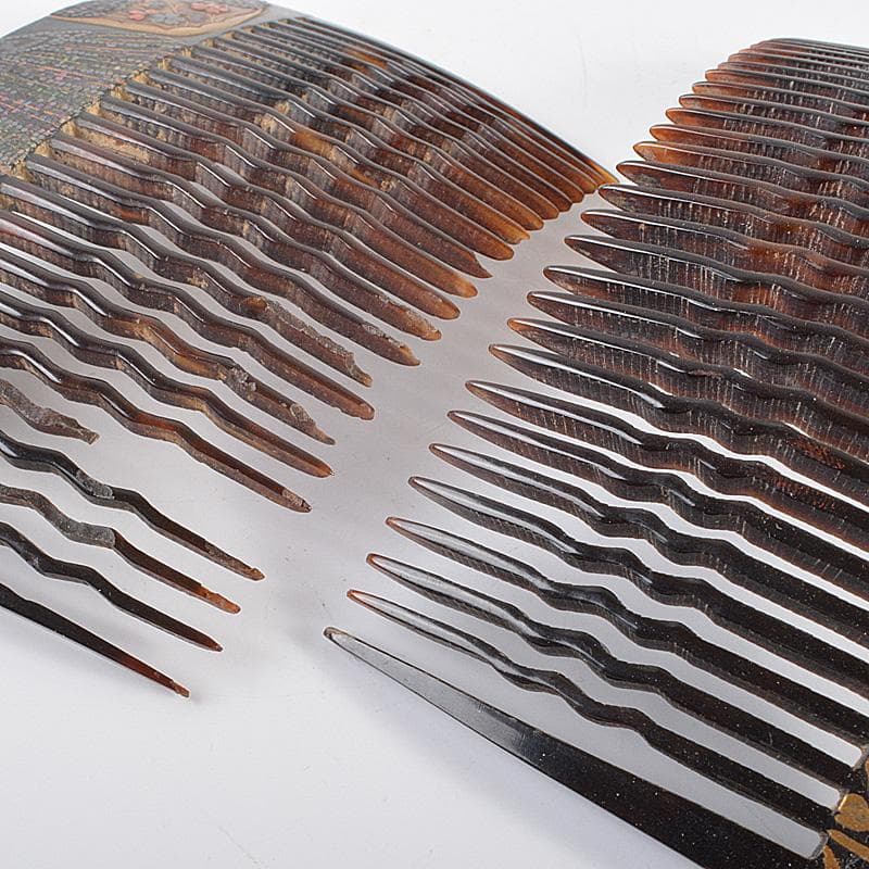 和装小物　黒漆　金蒔絵　螺鈿装飾　簪　櫛　在銘　3点まとめて　V　R6506