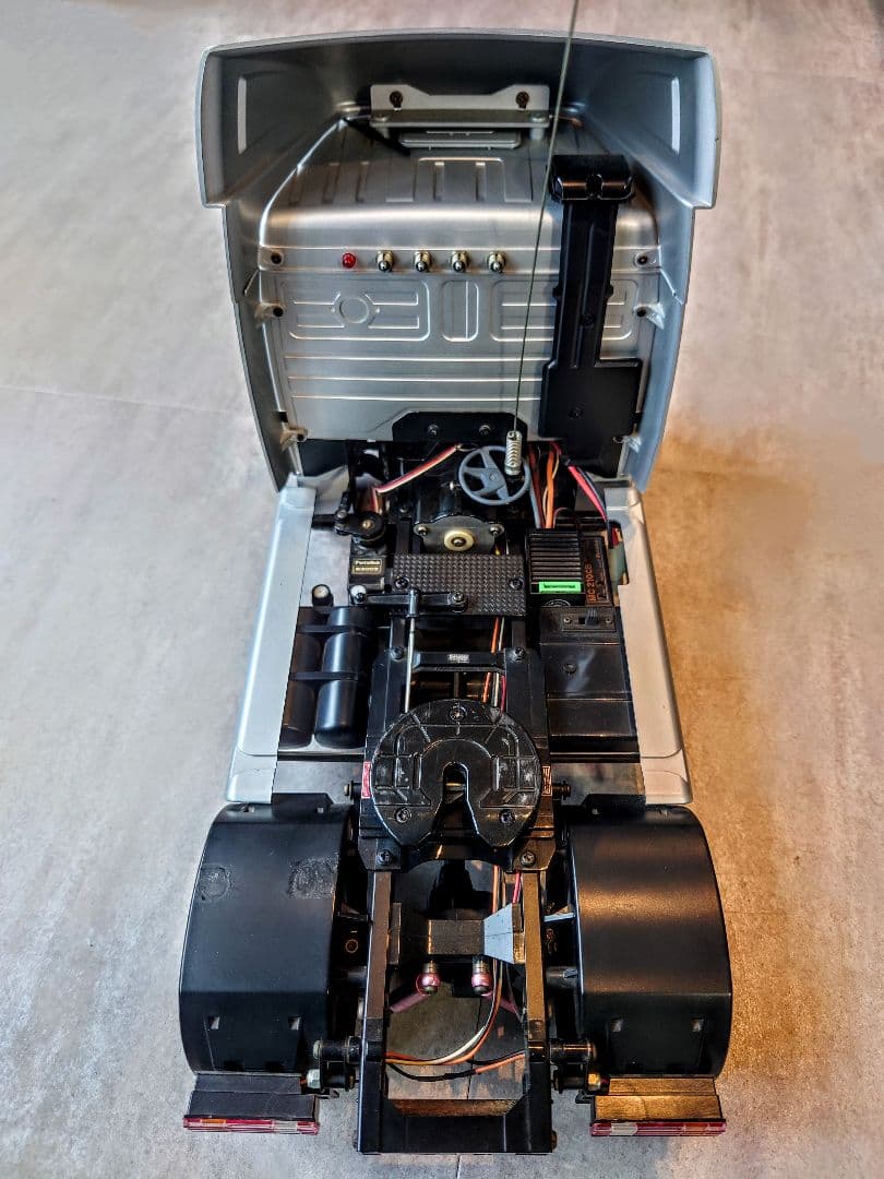 1/14 タミヤ メルセデスベンツ 1838LS ライト点灯 動作確認済み