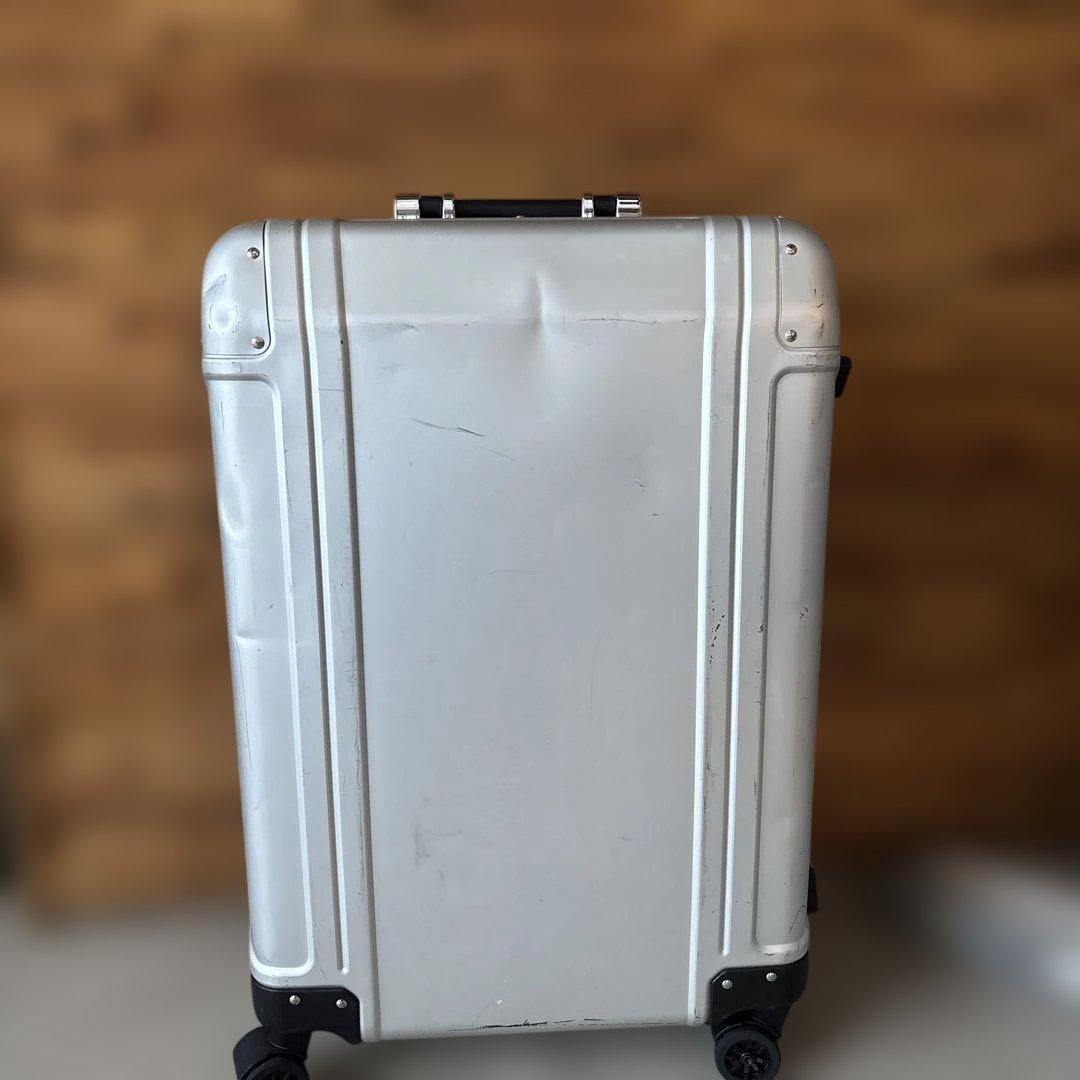 【ZERO HALLIBURTON 】アルミキャリーケース