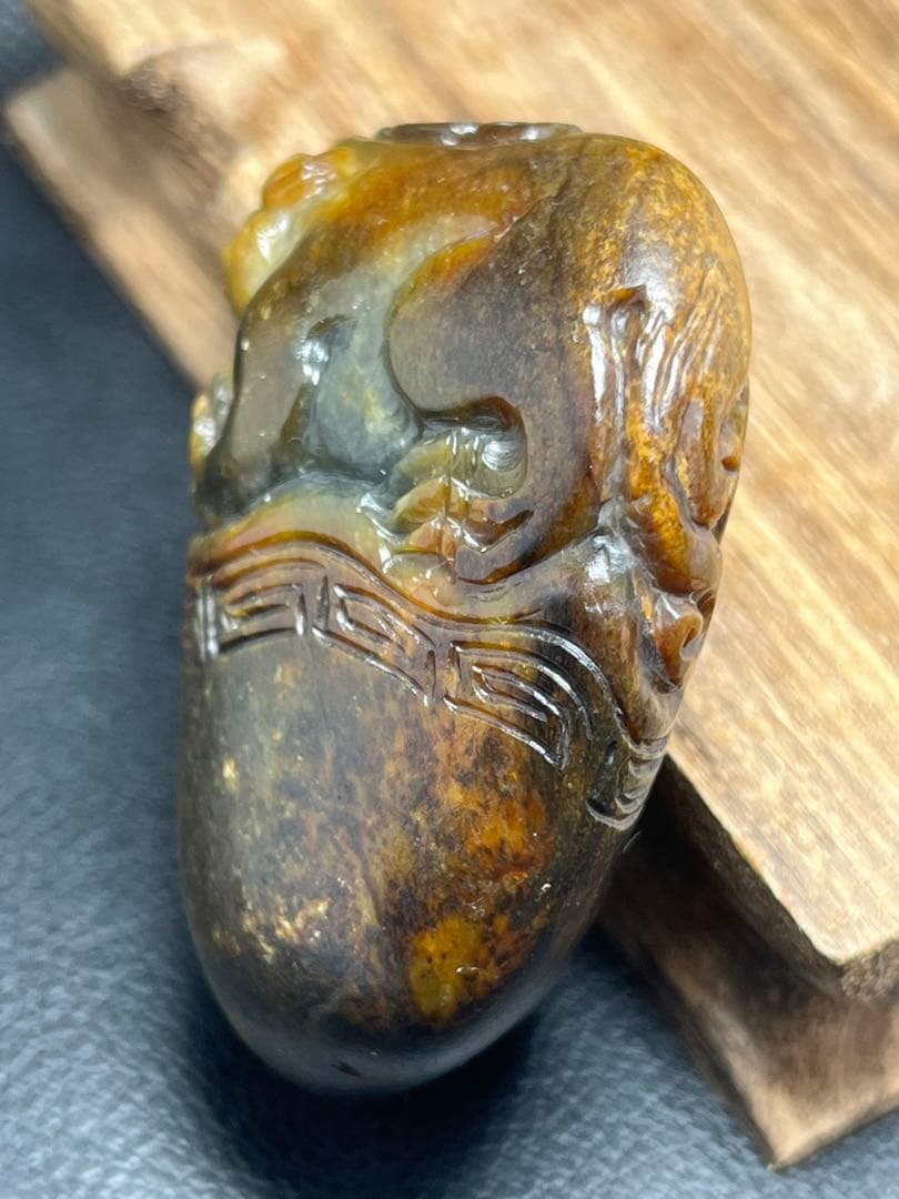 ぴーや★逸品！高品質和田玉★ペンダント、握り石★籽料証明書つき