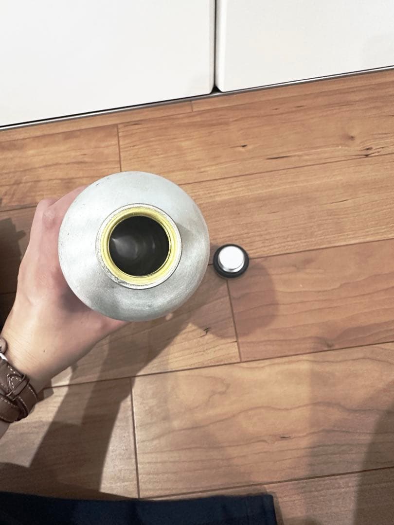 ガソリン予備燃料タンク　携行缶