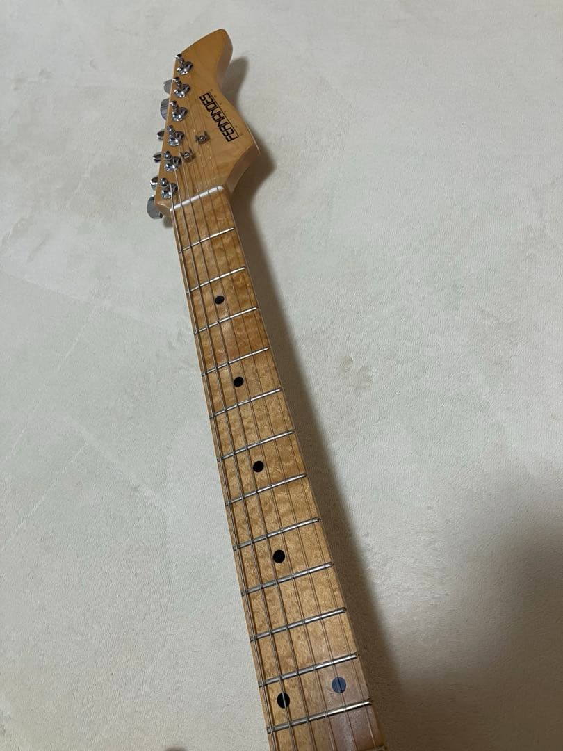 FERNANDES ストラトキャスタータイプ エレキギター