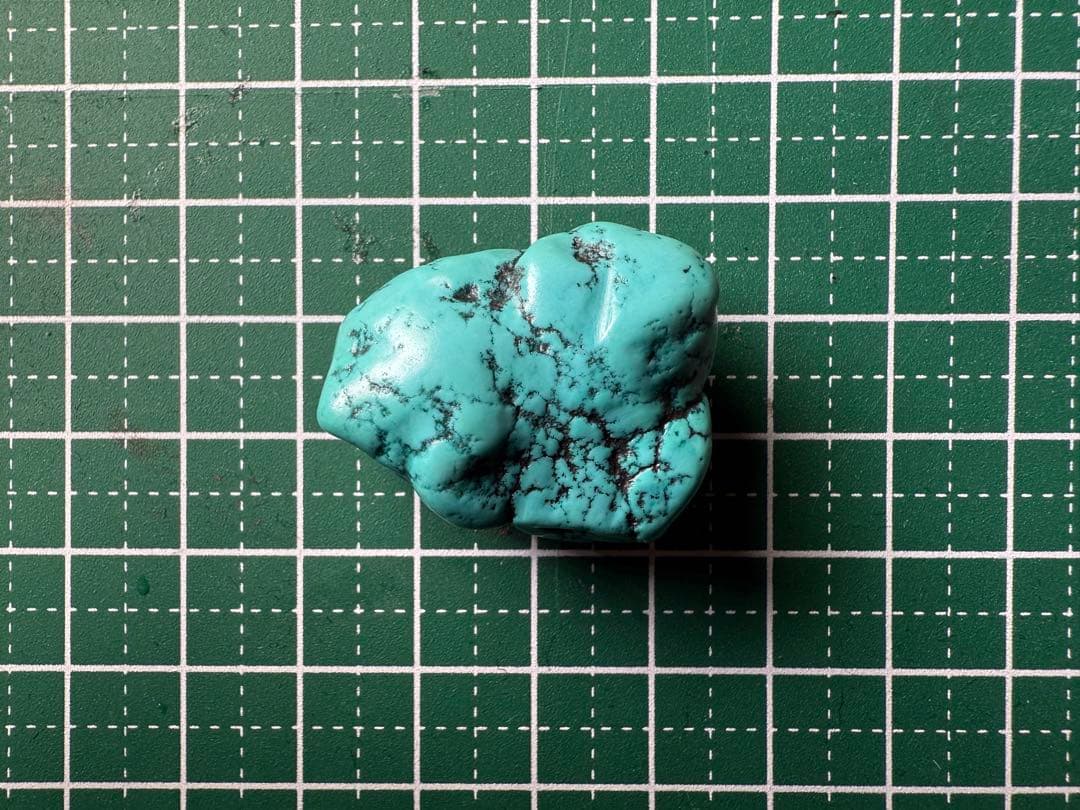 ネパール　ポカラ　ヴィンテージターコイズ　原石ビーズ