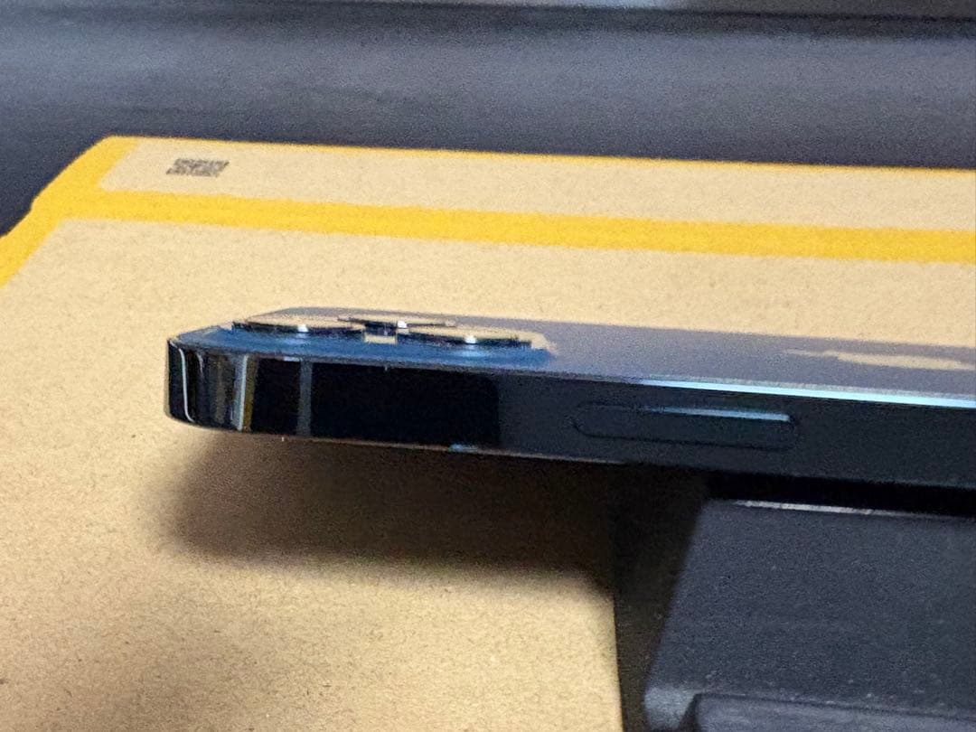 新品フィルムおまけ付き　iPhone 12 Pro グラファイト　256GB