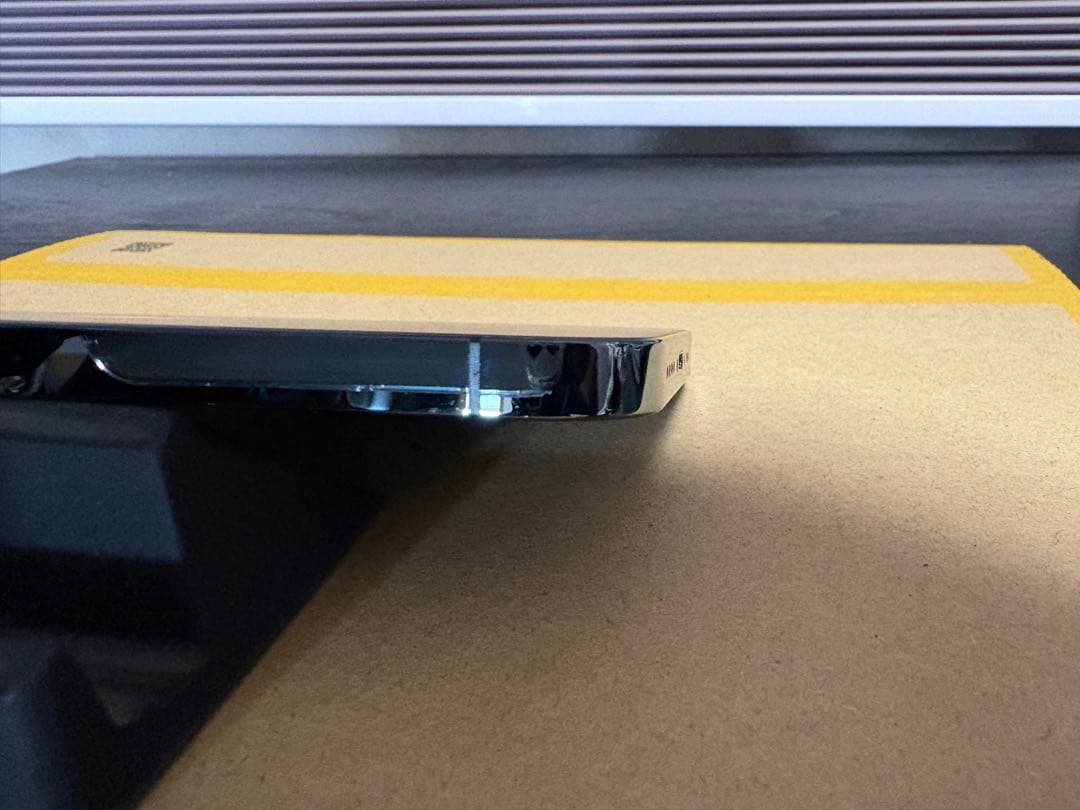 新品フィルムおまけ付き　iPhone 12 Pro グラファイト　256GB