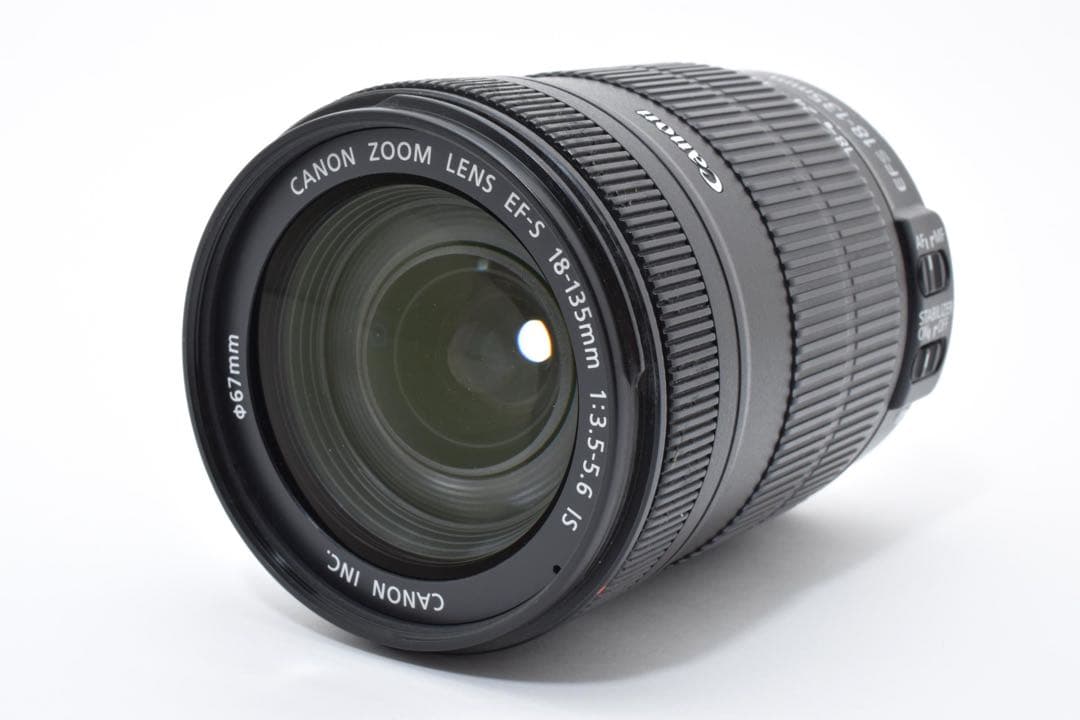 Canon EF-S 18-135mm f/3.5-5.6 IS ズームレンズ