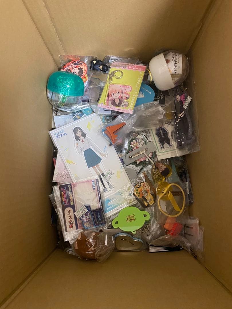 700点以上 100サイズ ノンジャンル アニメグッズ まとめ売り 9.1kg