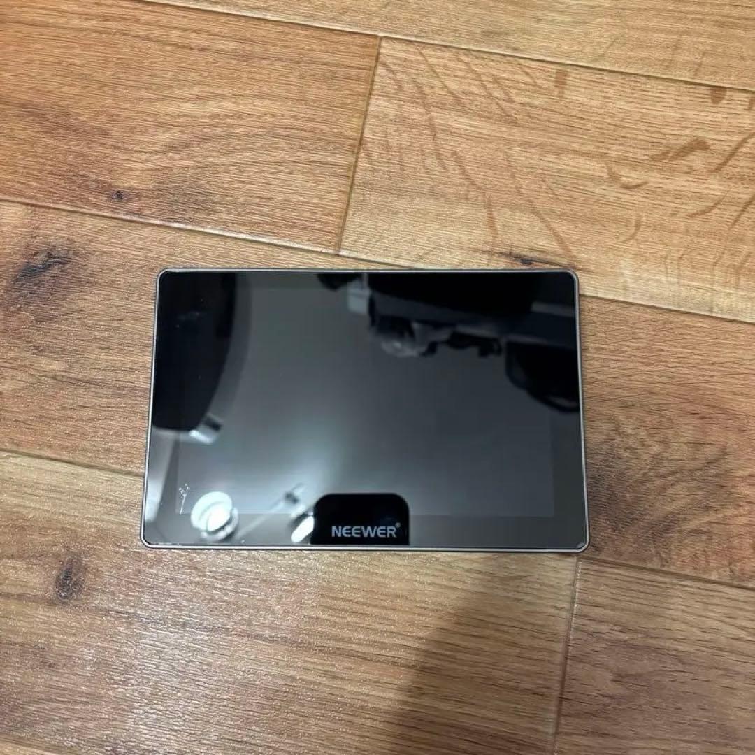 NEEWER FW 700 7inch 4kモニター