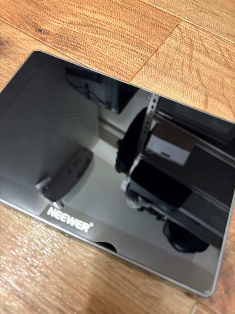 NEEWER FW 700 7inch 4kモニター