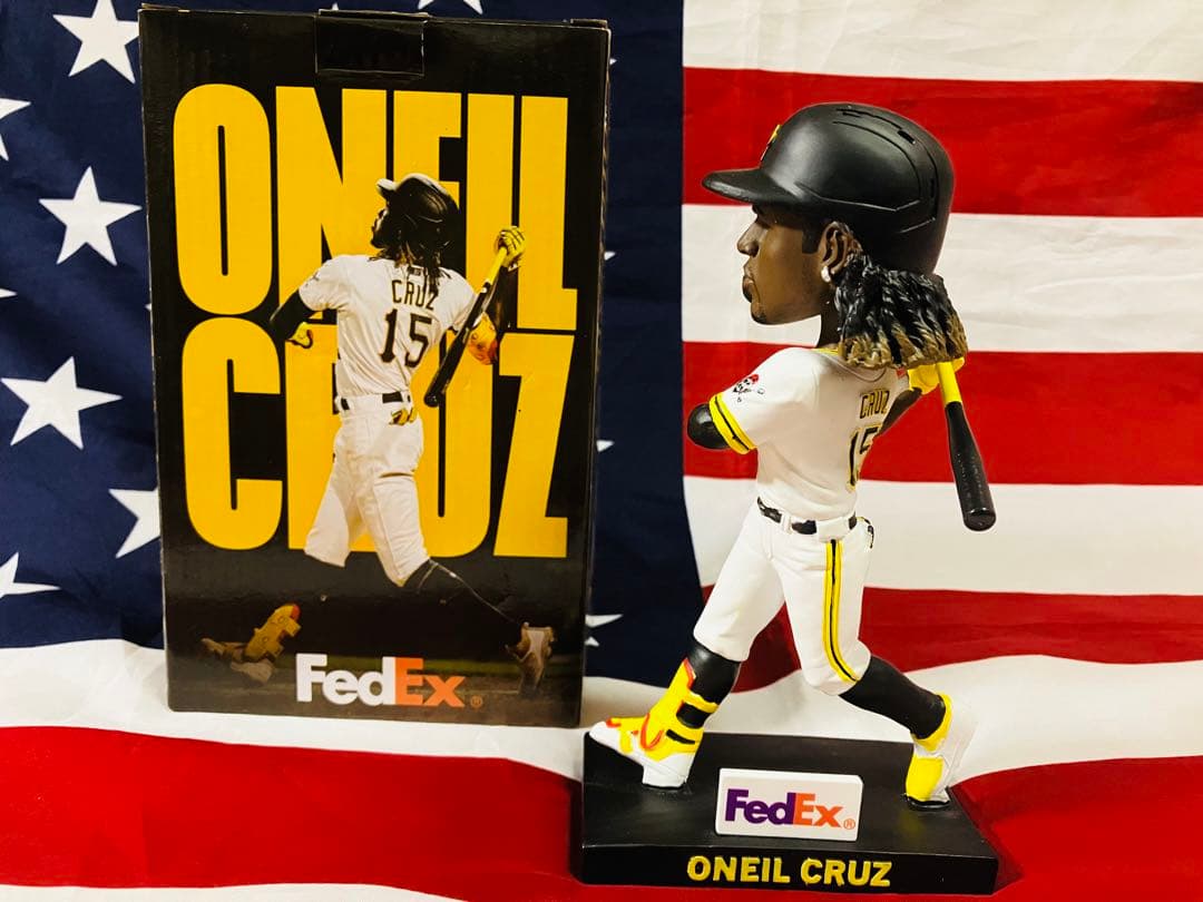 オニールクルーズ　Oneil Cruz ボブルヘッド　パイレーツ　怪物　強肩