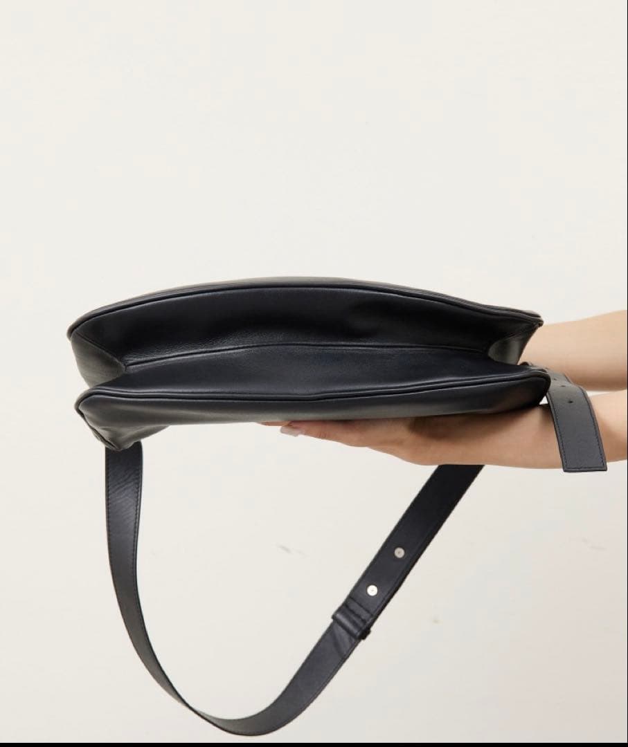 美品 イアパピヨネ スワローマチショルダーバッグ