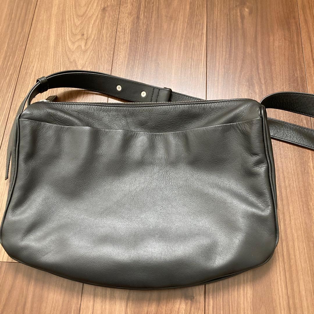 美品 イアパピヨネ スワローマチショルダーバッグ