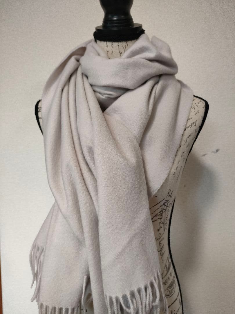 a52 超美品　ジョンストンズ　エルガン　マフラー　カシミヤ100 薄グレー