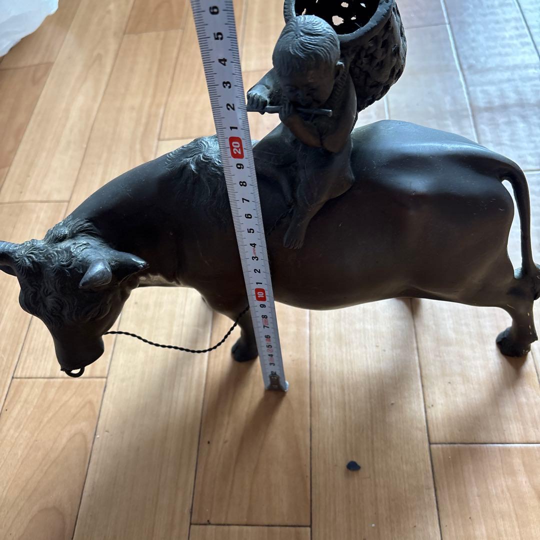 銅製 牛に乗る笛吹童子