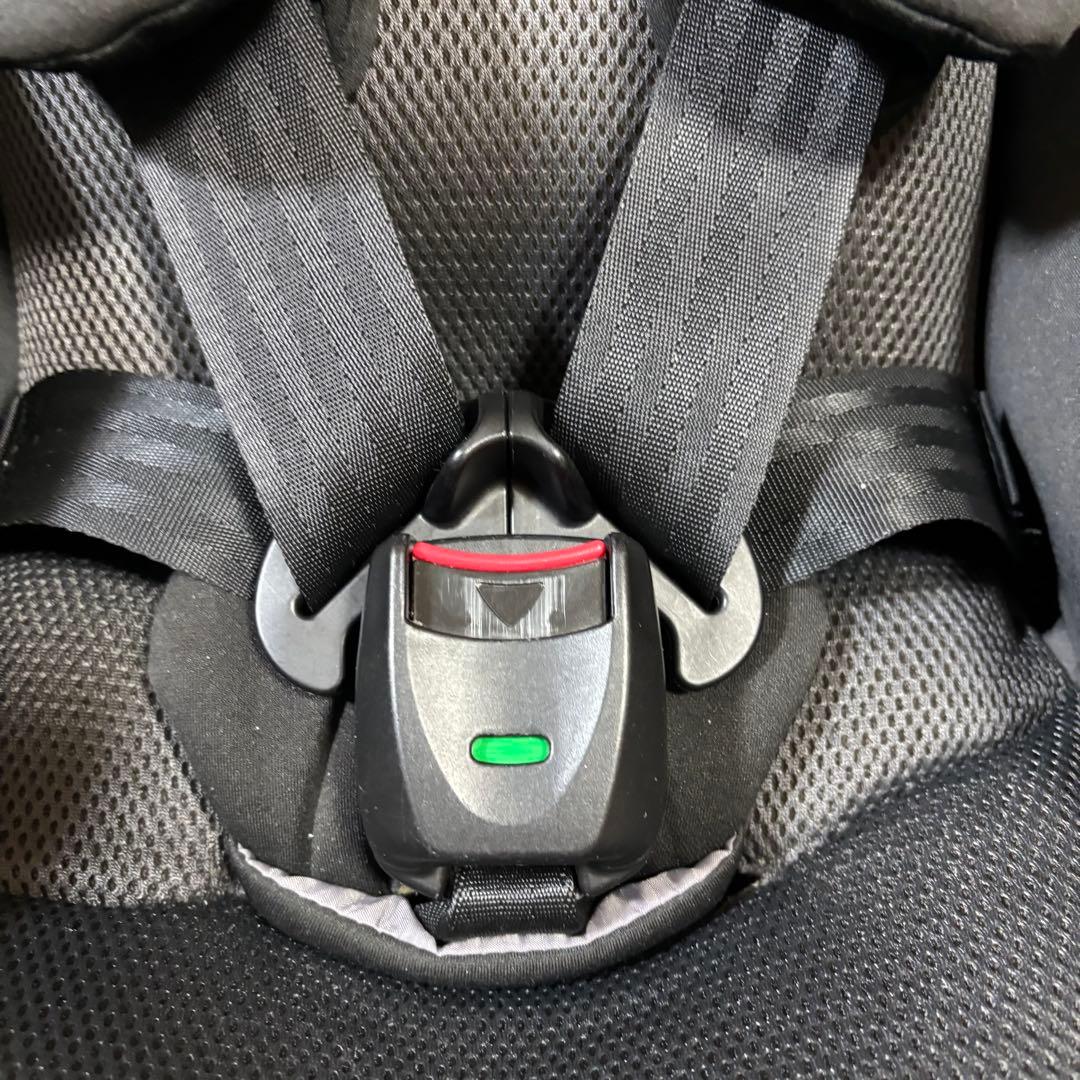美品　Combi コンビ THE S ISOFIX エッグショック　ダークグレー
