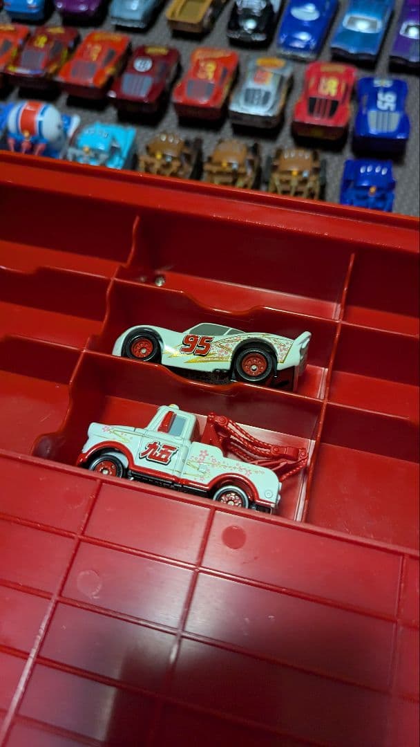 トミカ　カーズ　 約50台とマックトレーラー　バッグ付き　USED　まとめ売り