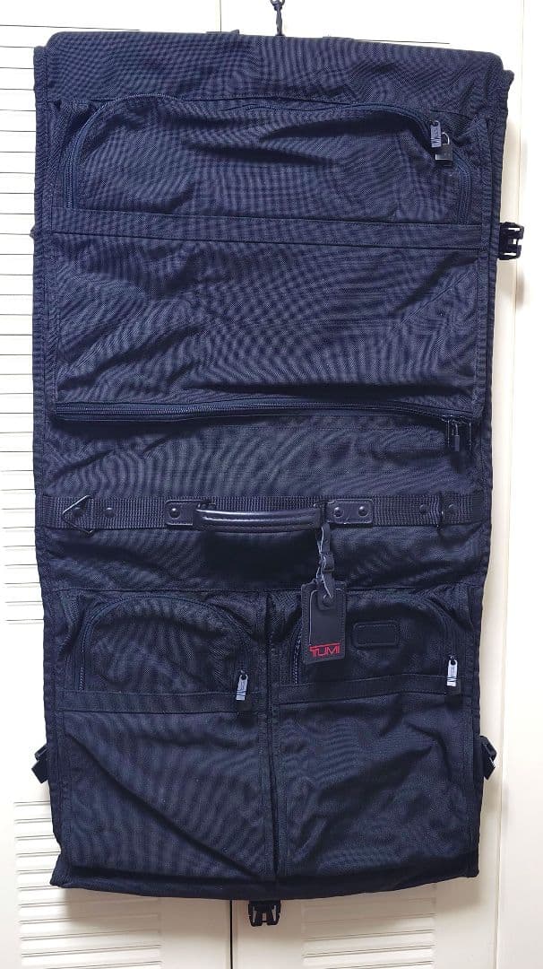 TUMI ガーメントバッグ (style 228)