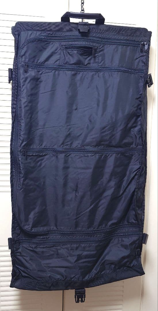TUMI ガーメントバッグ (style 228)