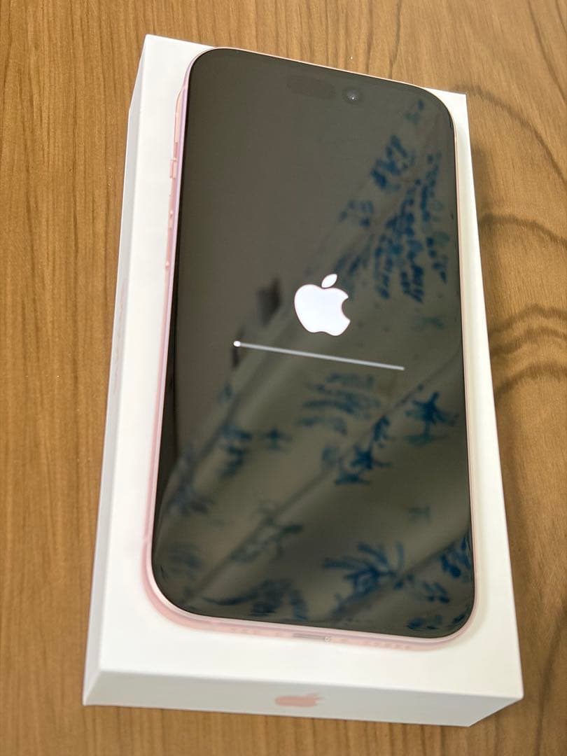 美品 Apple iPhone 15ピンク 128GB