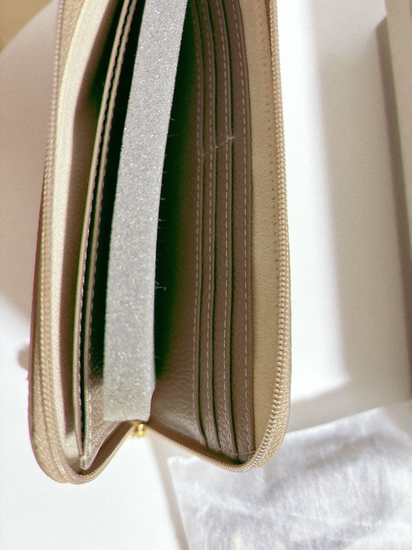 【新品 未使用】ATAO Batty(バティ)／バッグにもなる長財布