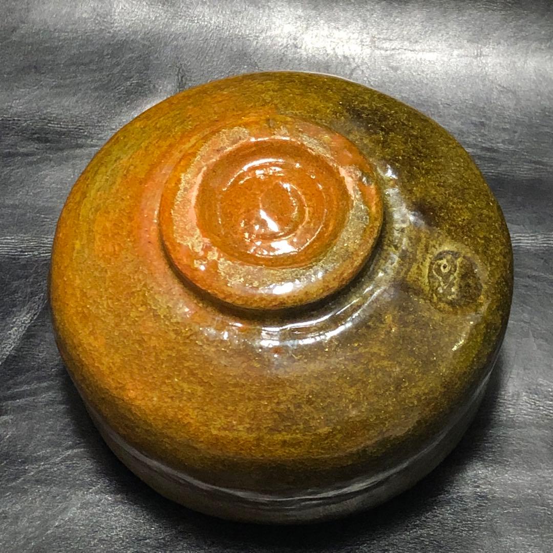 究極の古美術◆蔵から2色の飴色の釉薬がかけられた美しい抹茶茶碗が出てきた。茶道具