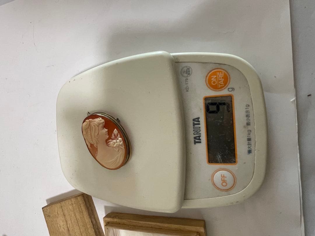 カメオ　ペンダントトップ　ブローチ　925銀