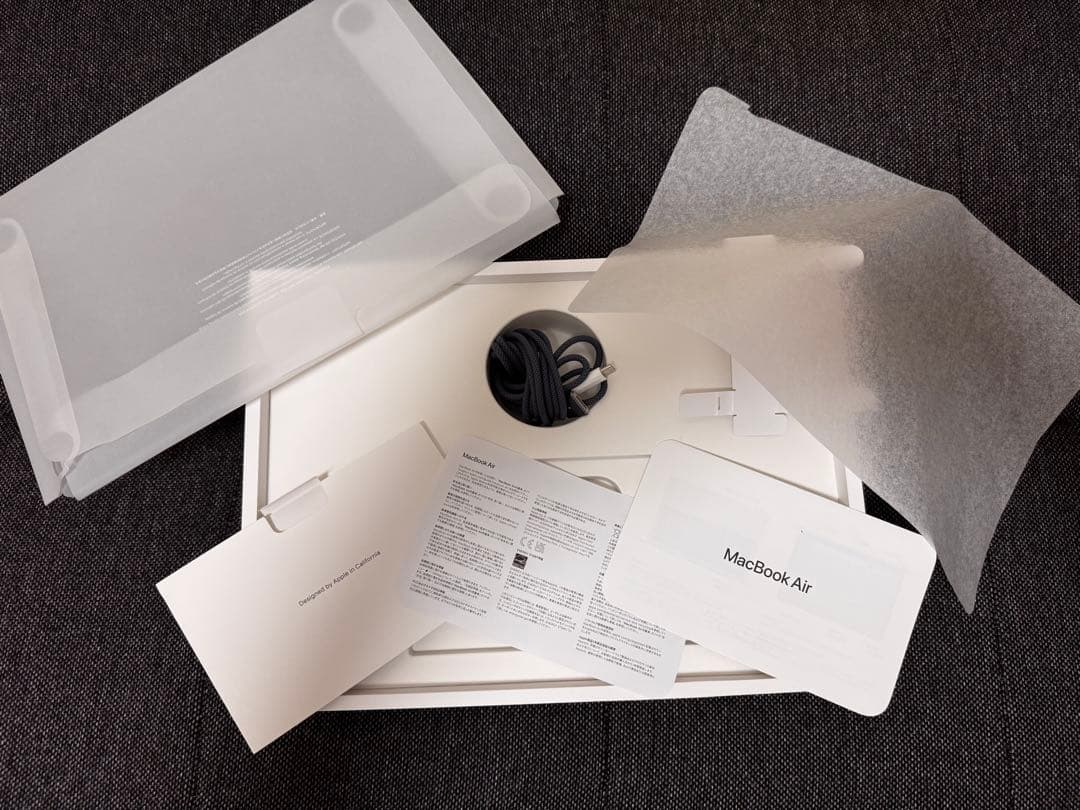 Apple MacBook Air M2 13.6インチ 256G本体　2022