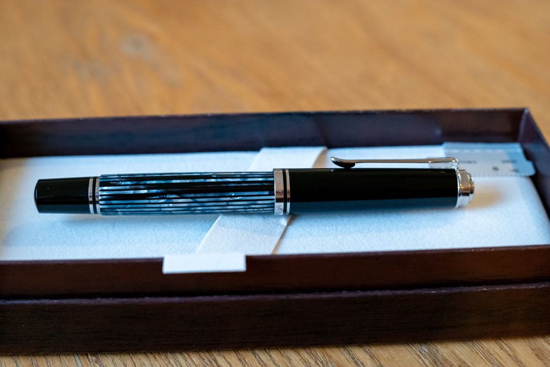 ペリカン 万年筆 M605 トータスシェルブラック 字幅M