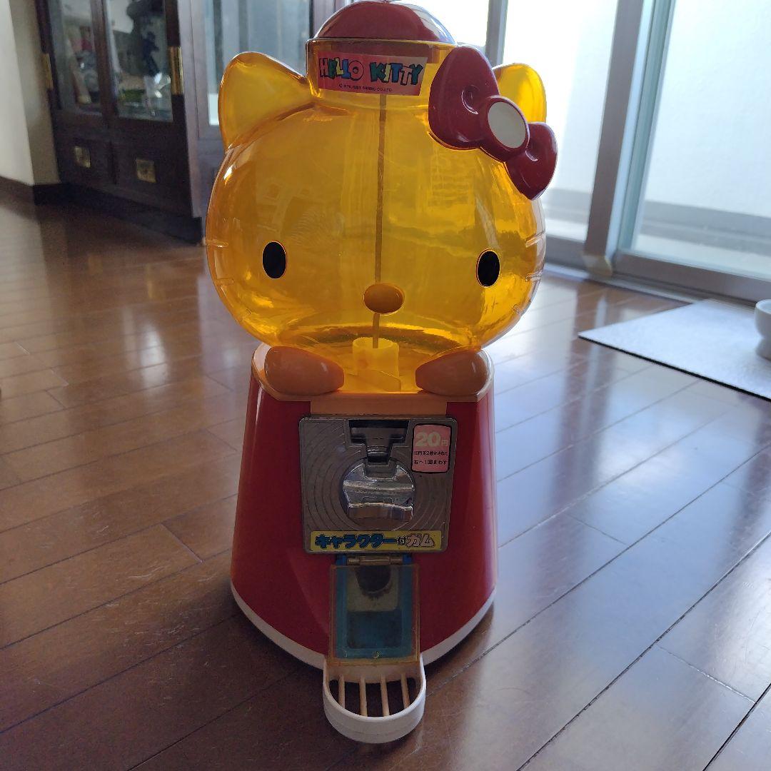 ハローキティ ガチャガチャ ガムボールマシン