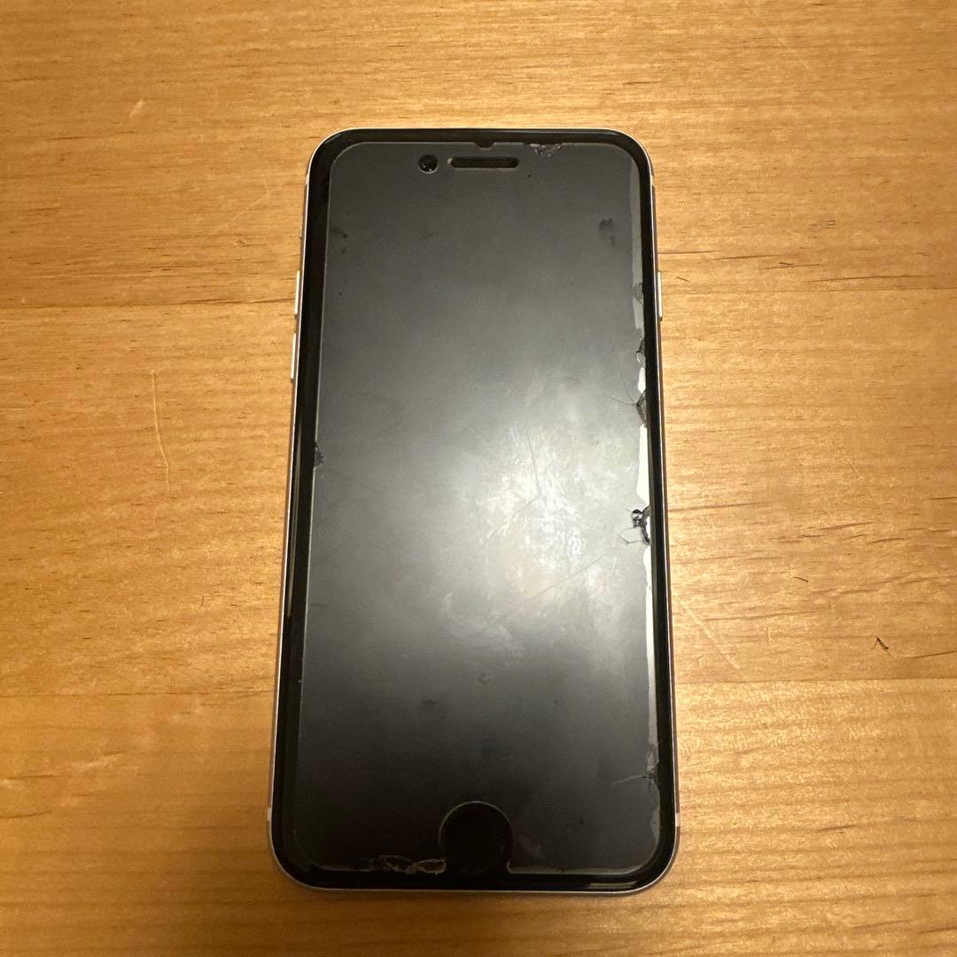 Apple iPhone 8 ホワイト 本体