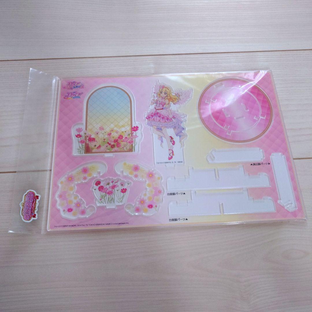 アイカツ　アクリルアートスタンド　星宮いちご