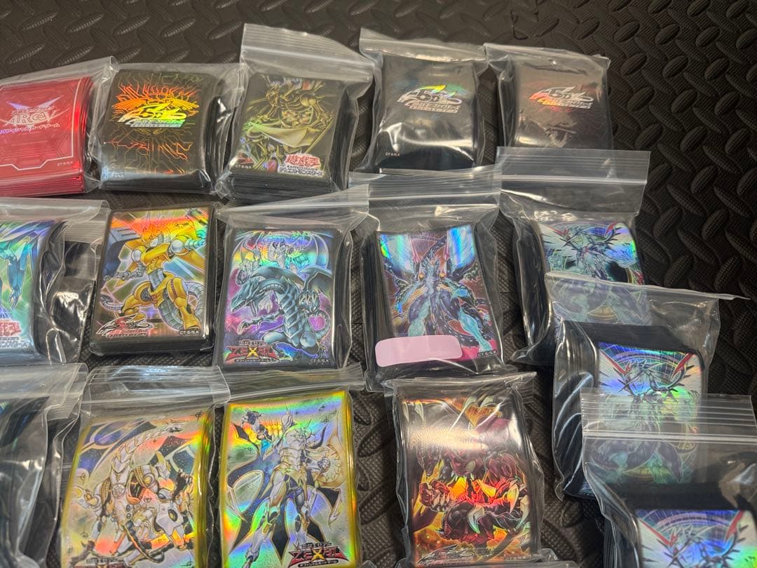 も*じ様 遊戯王　開封済み　スリーブ　引退　ハモン　十代　竜の紋章　初期　銀河眼