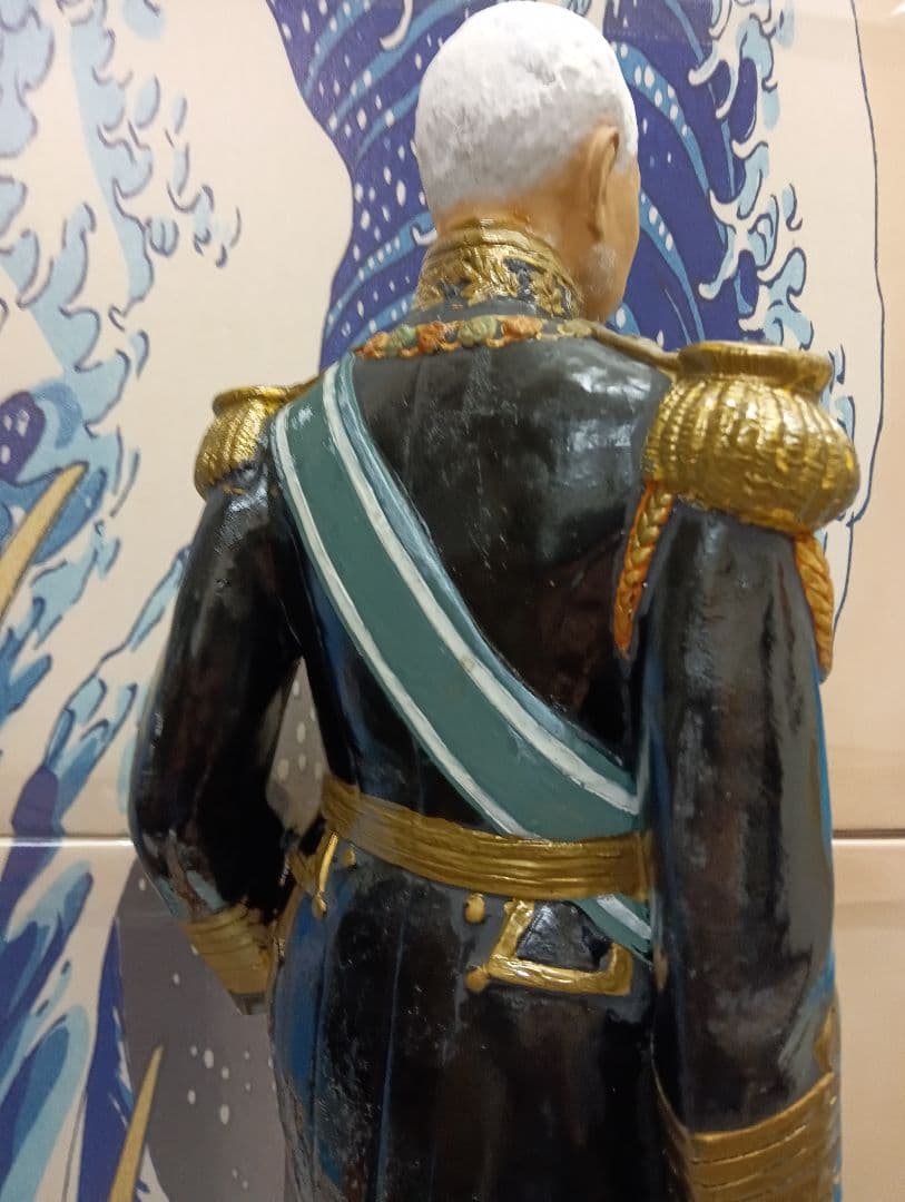 確認用画像戦前時代細密造形東郷平八郎元帥海軍大将陶器製４６センチ人形修正飾り置物