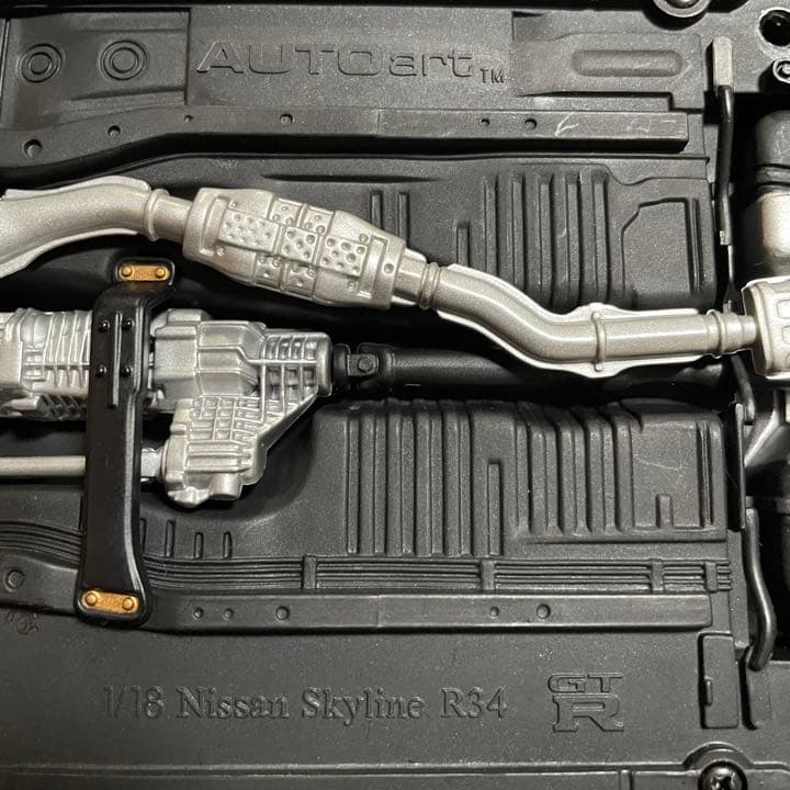 オートアート 1/18 ニッサン スカイライン R34 ブルー