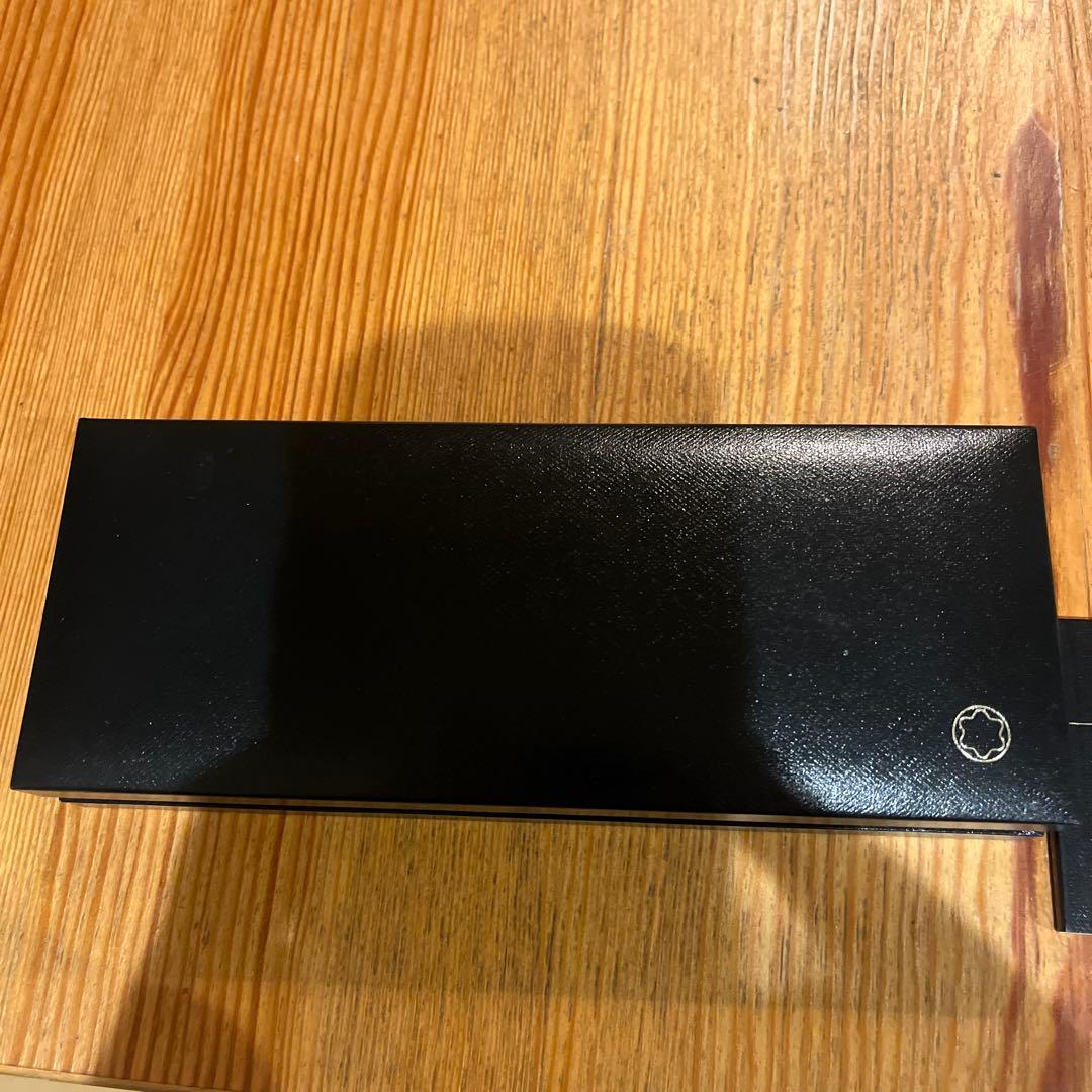 未使用　MONT BLANC ブラック 万年筆 Mサイズ