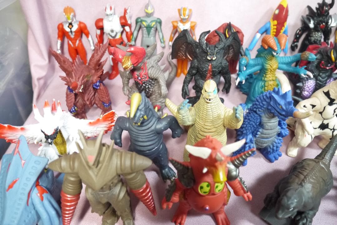 ウルトラヒーローシリーズ500　ウルトラ怪獣シリーズ500　ソフビ　121体