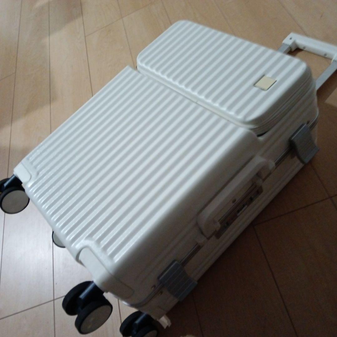 ホワイト 旅行かばん ダイヤルロック付き