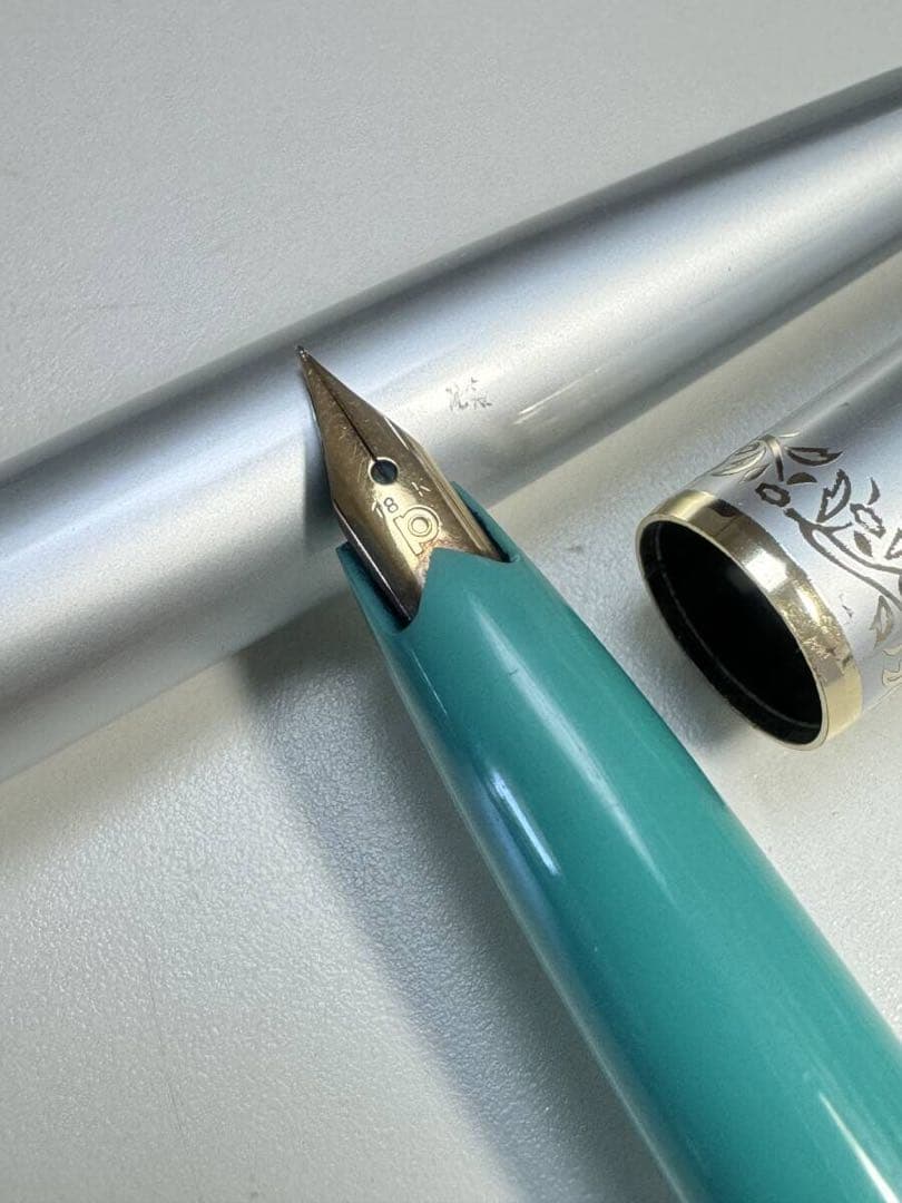 P576 PLATINUM 万年筆 2本 ペン先 18K 刻印 文房具