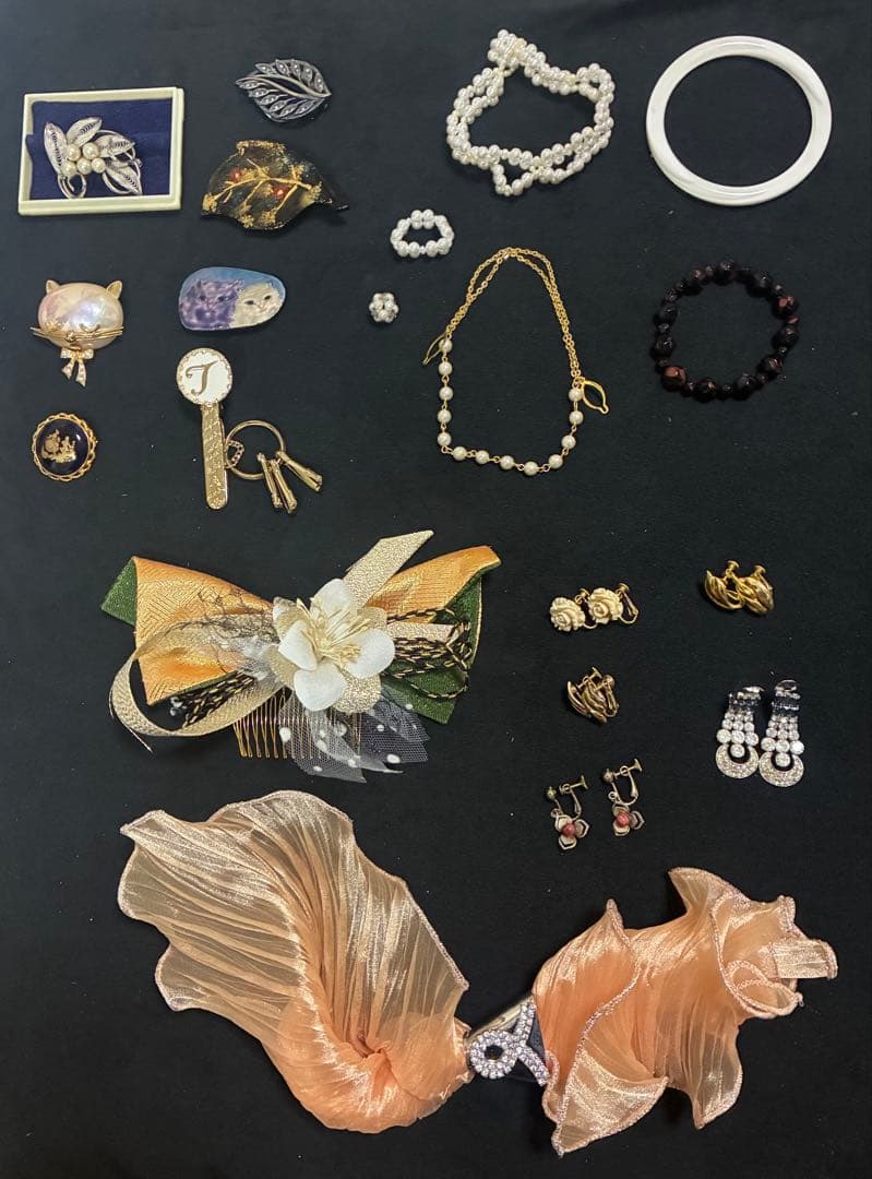 ネックレス イヤリング ブレスレット 髪飾り 小物等 アクセサリー まとめ売り