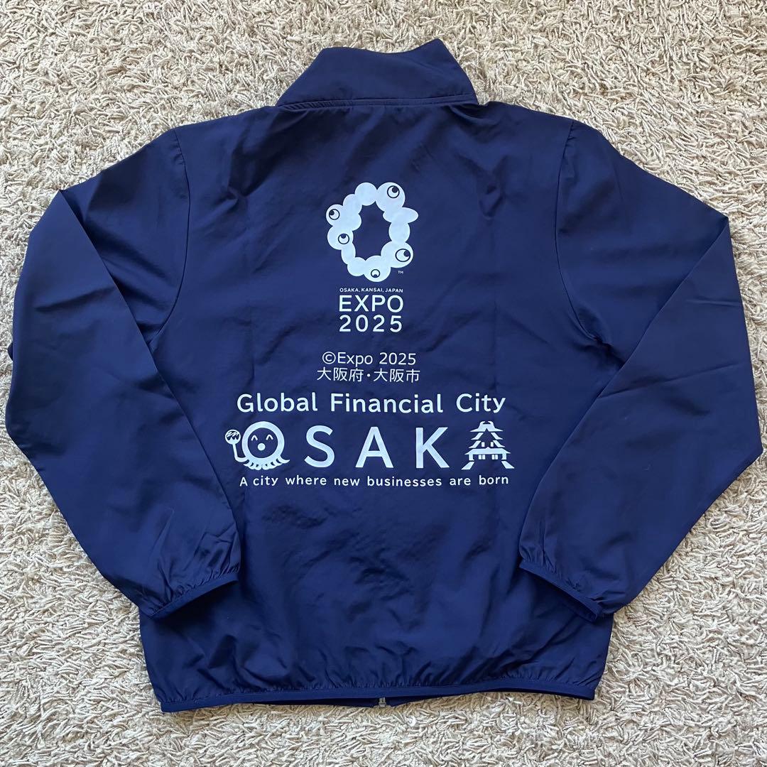 大阪・関西万博　ミャクミャク　イベントブルゾン　非売品　缶バッジ付き　Sサイズ