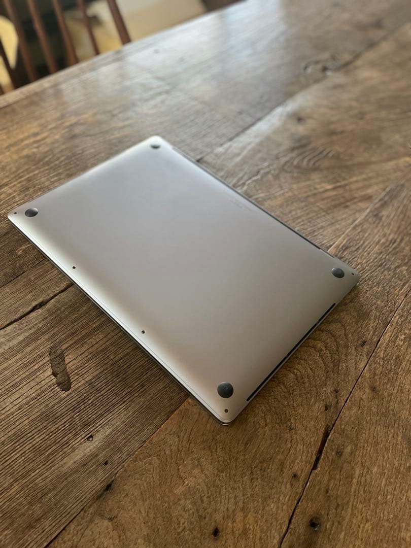 MacBook Pro 2019 16インチ i9 32GB 2TB