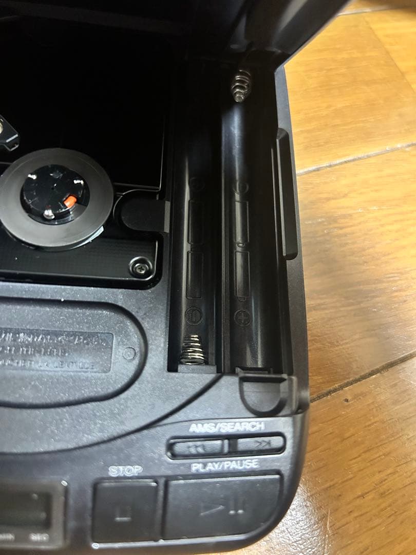 SONY Discman D-33 ポータブルCDプレーヤー　未使用に近い