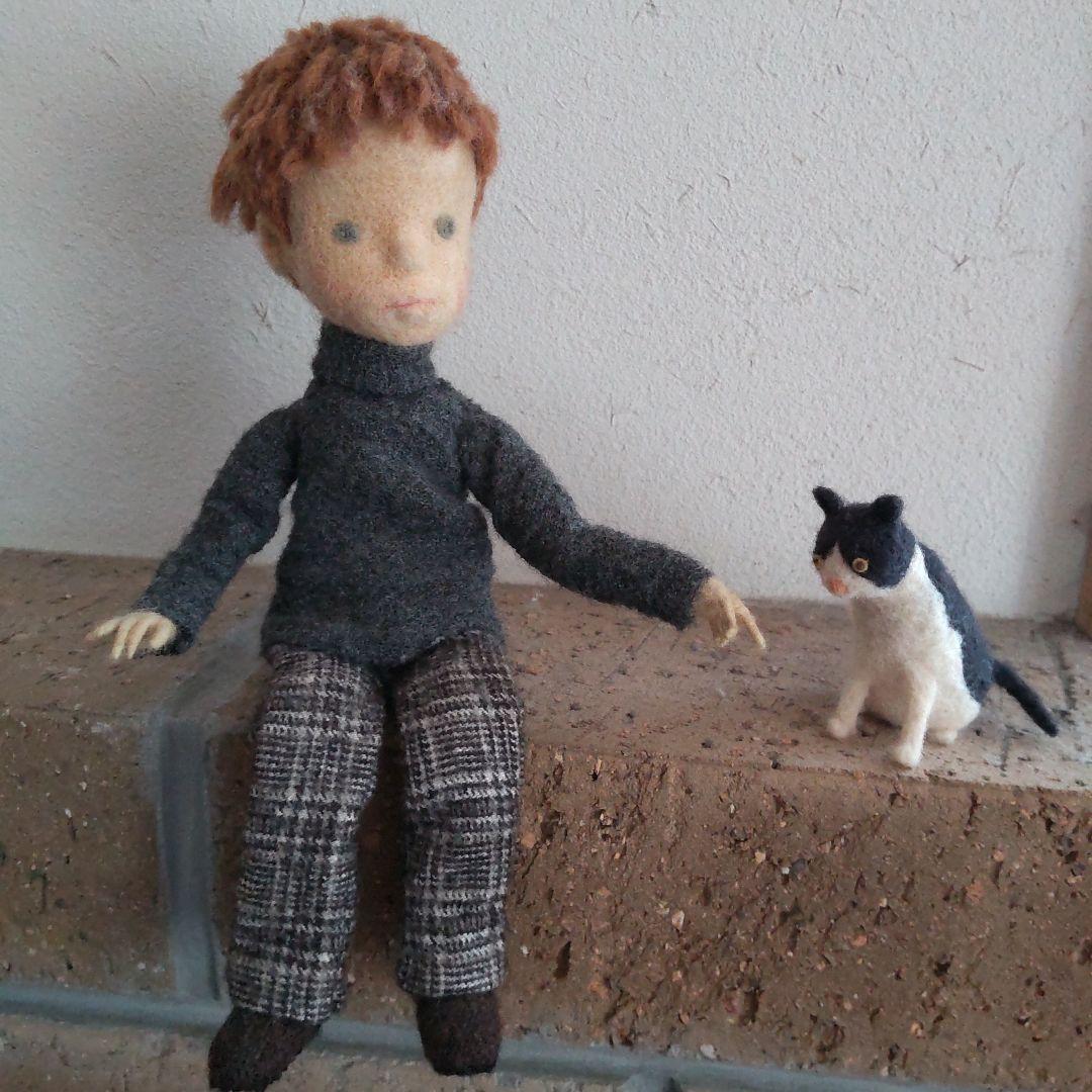 フェルト作家ポペットpoppetさん　　少年と猫