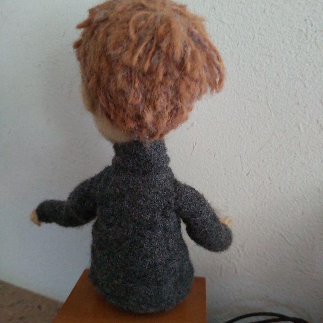 フェルト作家ポペットpoppetさん　　少年と猫