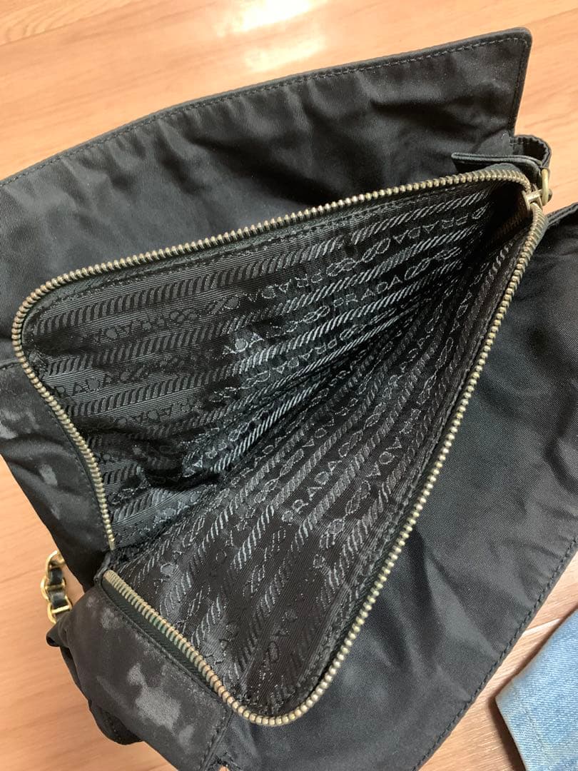 プラダチェーンバッグ　ナイロン　ヴィンテージ