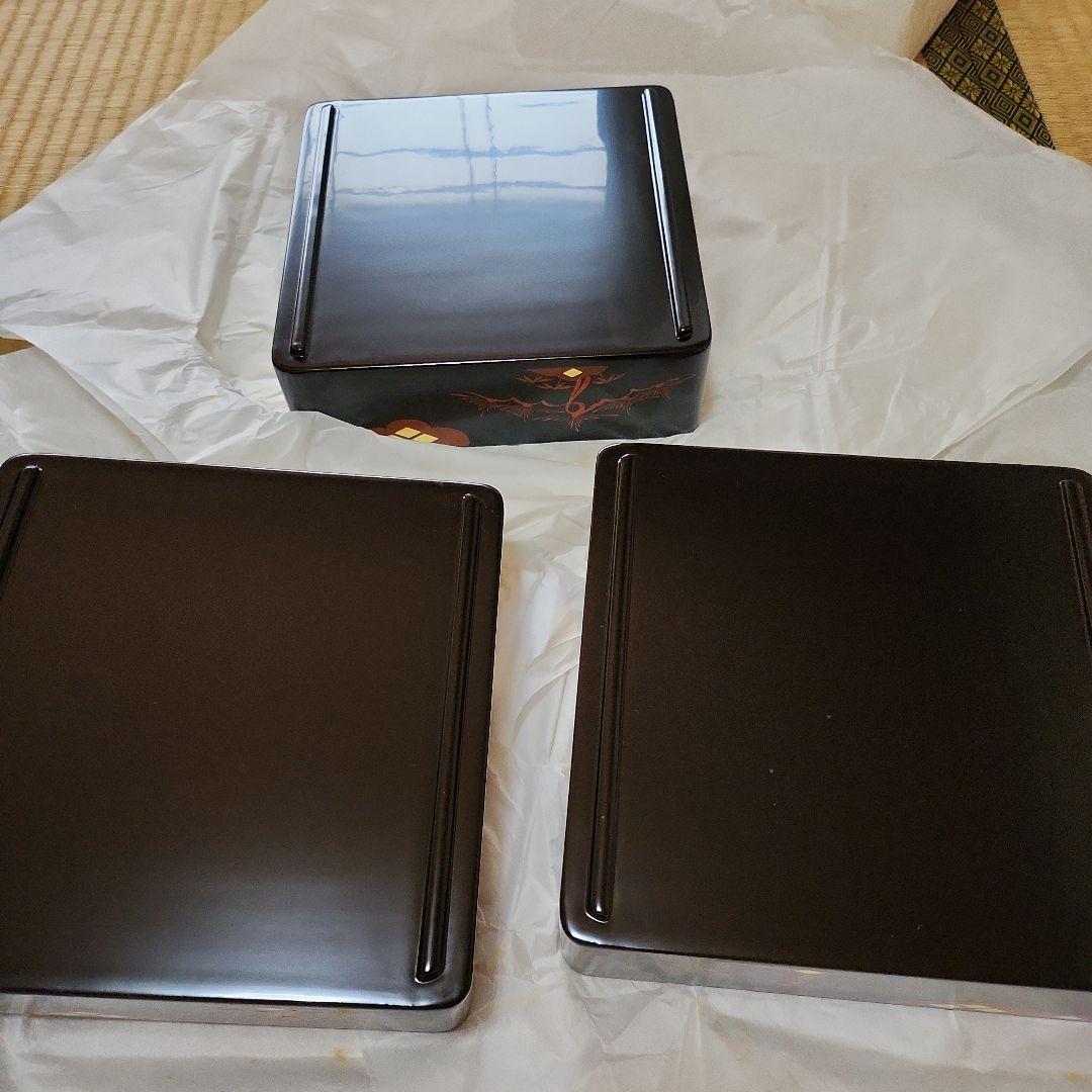 丸三漆器　秀ひら塗り　重箱　３段　松