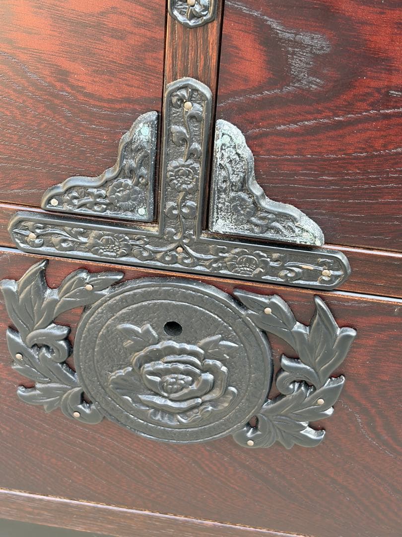 ②青木産業　天然　欅　室町　古代　サイドボード　収納 鍵付