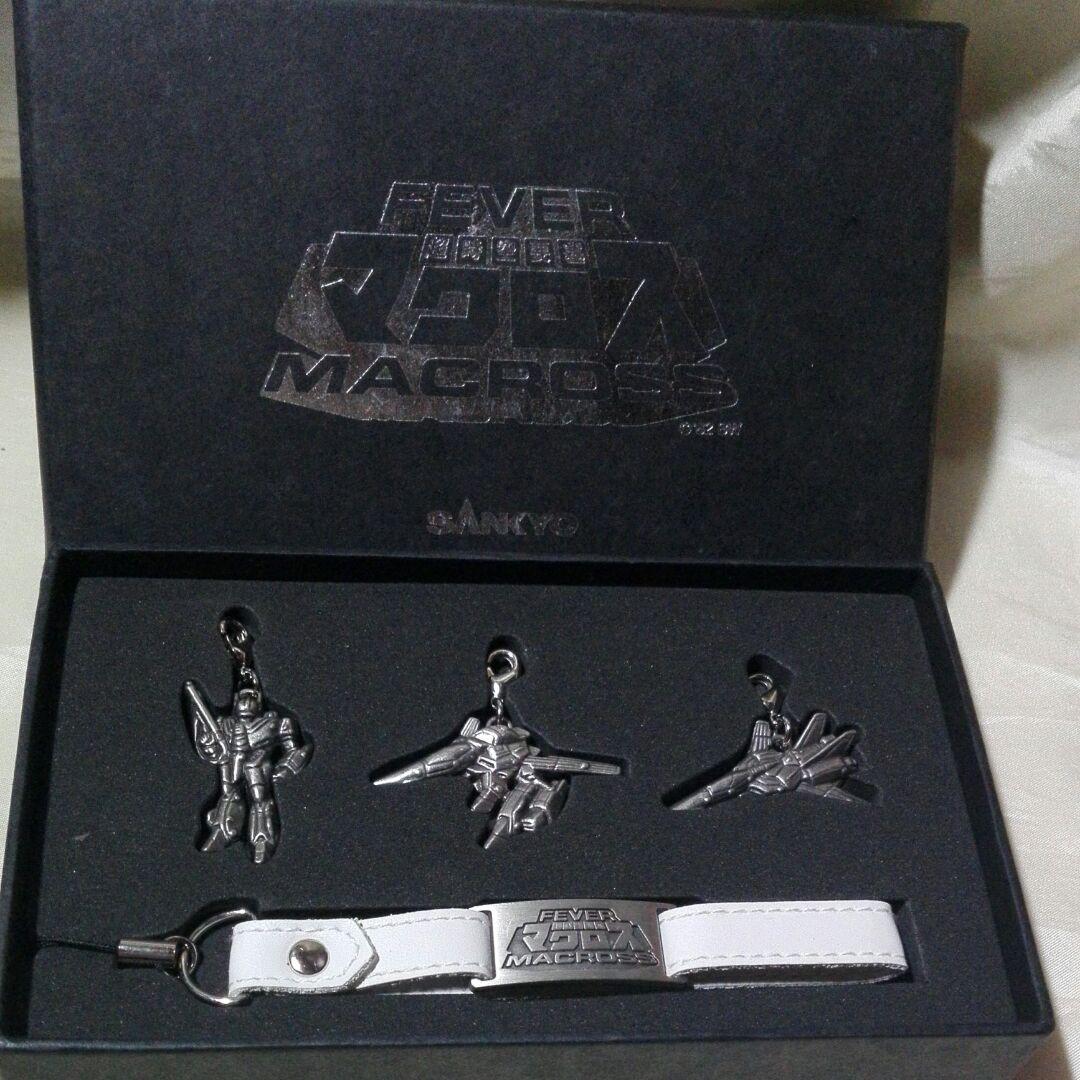 非売品　超時空要塞マクロス　ストラップ&3種チャーム　パチンコ販促品