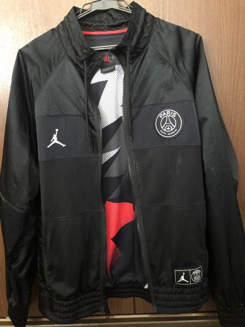 【美品】ジョーダン×PSGコラボ　ジップアップジャケット ブラック