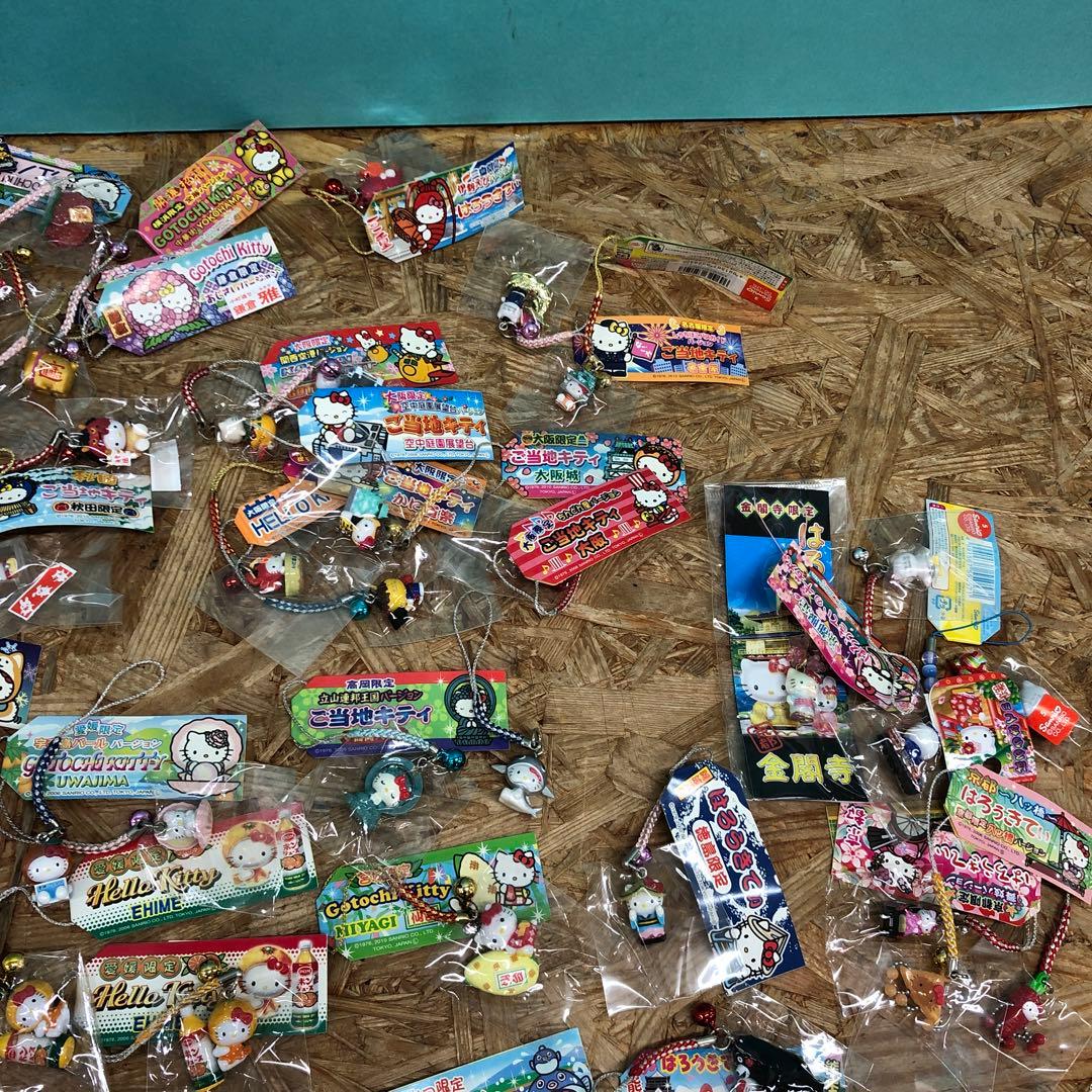 M4499 ハローキティ ご当地限定根付ストラップ まとめ売り（140個以上）